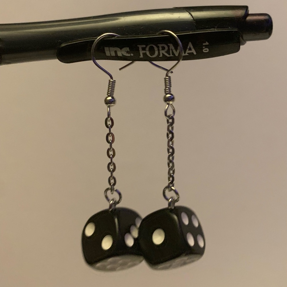 Dice earrings - Picture 2 of 2